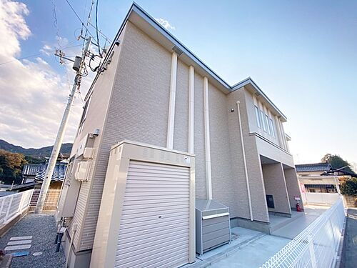 広島県広島市安佐南区長楽寺１丁目 2階建 築2年9ヶ月