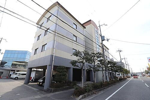 滋賀県栗東市霊仙寺１丁目 賃貸マンション