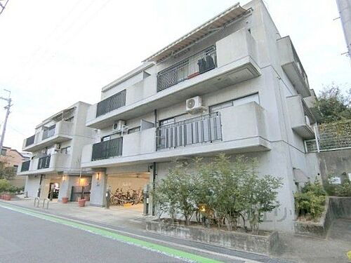 大阪府茨木市南春日丘３丁目 賃貸マンション