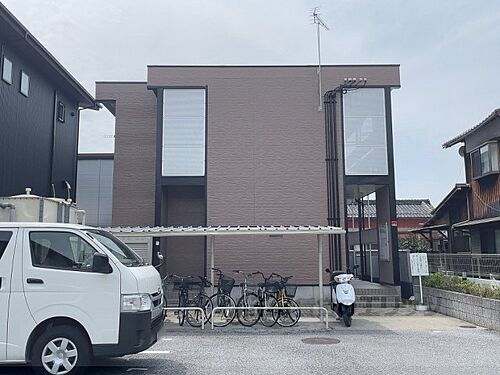 滋賀県彦根市安清町 築18年8ヶ月 2階建