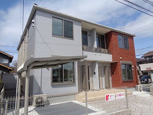 滋賀県東近江市山路町 築3年9ヶ月 2階建