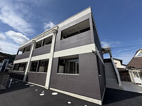 滋賀県東近江市佐野町 2階建 