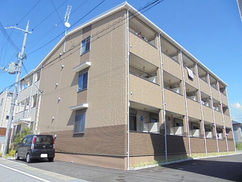 滋賀県彦根市戸賀町 3階建 築8年10ヶ月