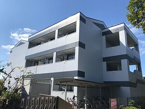 滋賀県彦根市中藪町 3階建 築18年10ヶ月