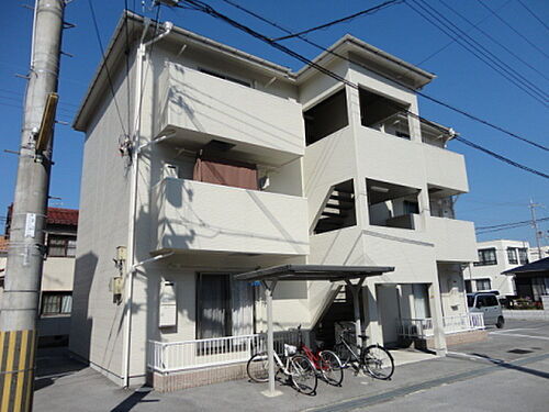 滋賀県彦根市和田町 築16年9ヶ月 3階建