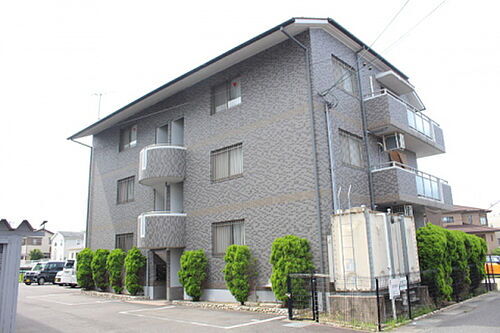 滋賀県栗東市綣５丁目 築22年5ヶ月 3階建