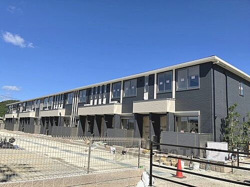 兵庫県丹波篠山市宇土  2階建