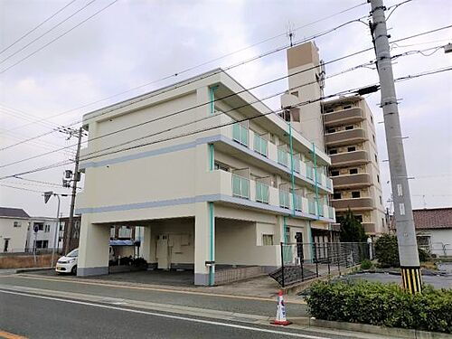 兵庫県姫路市広畑区小松町２丁目 3階建 築32年5ヶ月