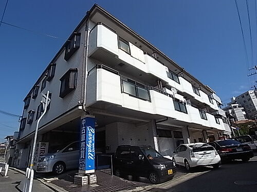 兵庫県神戸市垂水区千代が丘２丁目 3階建