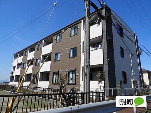 滋賀県近江八幡市古川町 築8年3ヶ月 3階建