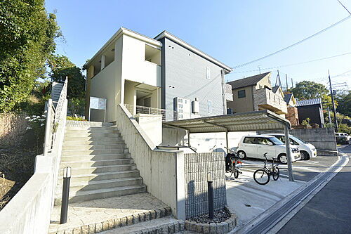 大阪府枚方市北中振２丁目 築12年9ヶ月 2階建