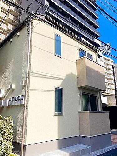 東京都新宿区四谷坂町 2階建 築3年9ヶ月