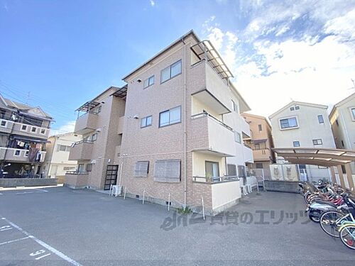 大阪府寝屋川市黒原橘町 築28年10ヶ月 3階建