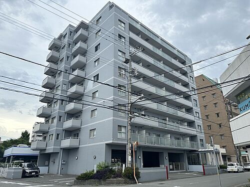 兵庫県姫路市安田２丁目 9階建