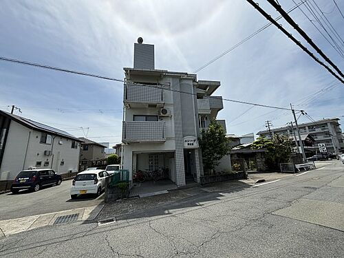 兵庫県姫路市新在家中の町 4階建