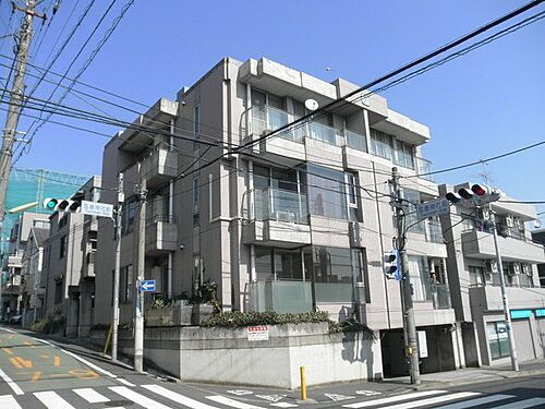 東京都世田谷区弦巻３丁目 地上3階地下1階建 築34年