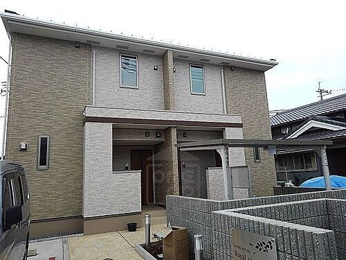 大阪府茨木市沢良宜西３丁目 2階建