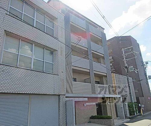 京都府京都市伏見区深草西浦町８丁目 5階建