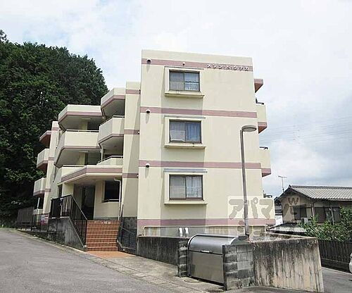 滋賀県大津市若葉台 築32年8ヶ月 3階建