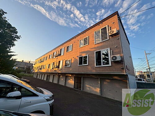 北海道札幌市北区新川二条４丁目 3階建 築19年