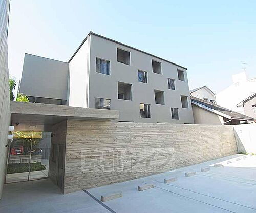 京都府京都市下京区西七条赤社町 築11年2ヶ月 3階建