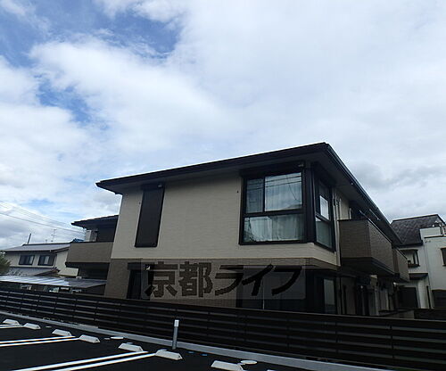 京都府向日市上植野町 2階建 築6年10ヶ月