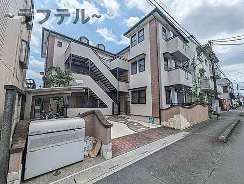 埼玉県所沢市美原町３丁目 3階建