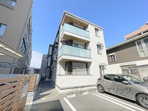 大阪府東大阪市菱江５丁目 築24年9ヶ月 3階建