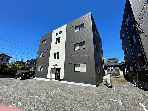 新潟県新潟市中央区網川原２丁目 賃貸マンション