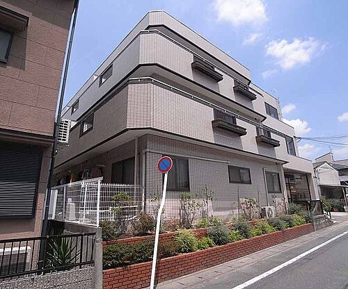 京都府京都市伏見区下鳥羽南三町 築37年9ヶ月 3階建
