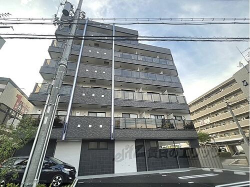 大阪府門真市柳田町  6階建