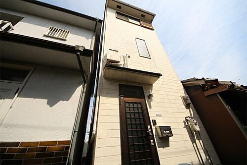 奈良県大和高田市西三倉堂１丁目 賃貸一戸建て