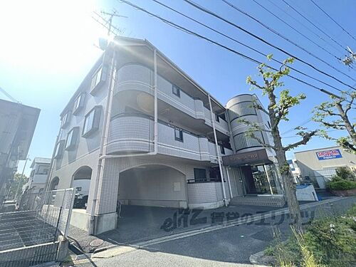 大阪府枚方市養父元町 築33年1ヶ月 3階建