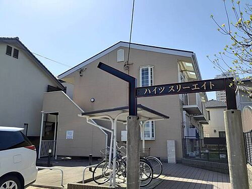 ハイツスリーエイト 2階建