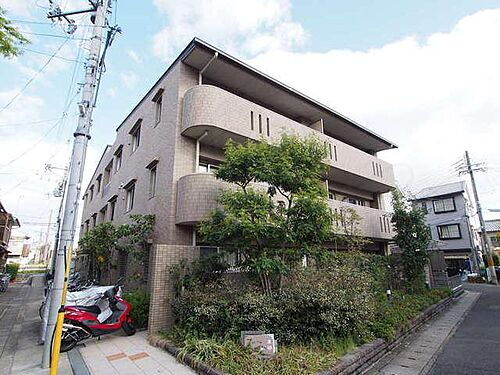 京都府京都市右京区嵯峨苅分町 築19年 3階建