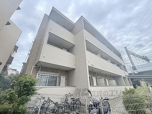 大阪府門真市幸福町 賃貸アパート