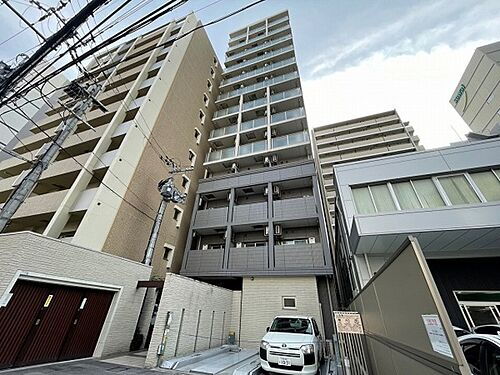 大阪府吹田市広芝町 13階建