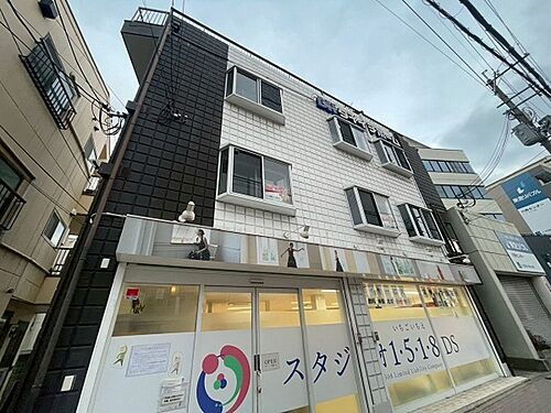 兵庫県川西市小戸２丁目 3階建 築35年7ヶ月