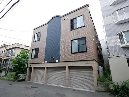 北海道札幌市中央区南十条西８丁目 3階建 築18年