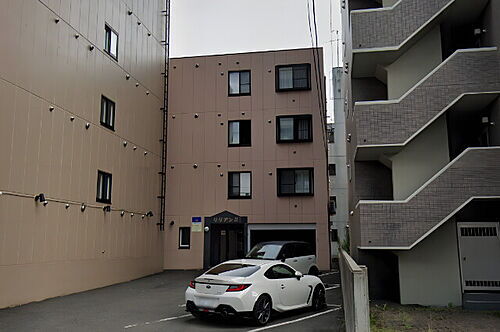 北海道札幌市中央区南六条西１２丁目 4階建 築22年1ヶ月