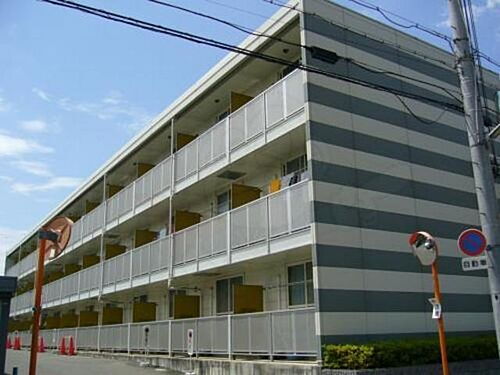 大阪府茨木市白川２丁目 3階建