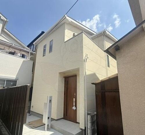 大阪府高槻市津之江町３丁目 築1年未満 2階建