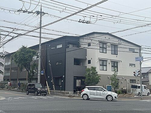 兵庫県伊丹市荒牧５丁目 賃貸アパート