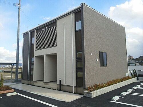香川県仲多度郡多度津町堀江４丁目 2階建 築9年7ヶ月
