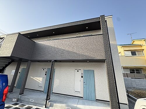 兵庫県三木市志染町西自由が丘１丁目 賃貸アパート