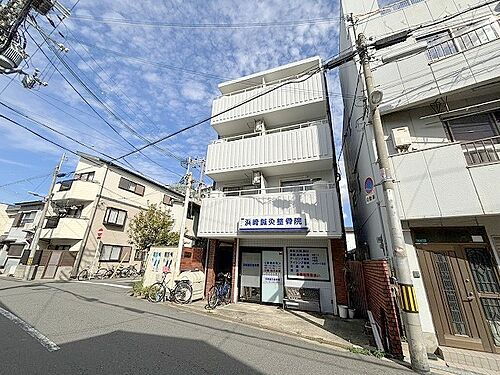 大阪府大阪市淀川区十三東３丁目 築42年11ヶ月 4階建