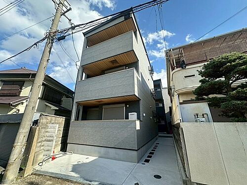 大阪府吹田市元町 3階建 築1年未満