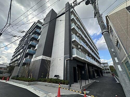 大阪府摂津市千里丘東１丁目  6階建