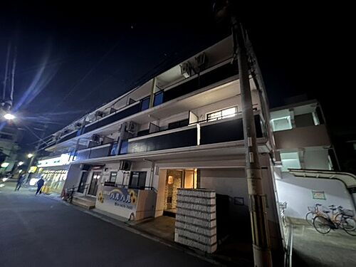 大阪府大阪市東淀川区菅原６丁目 築28年9ヶ月 3階建