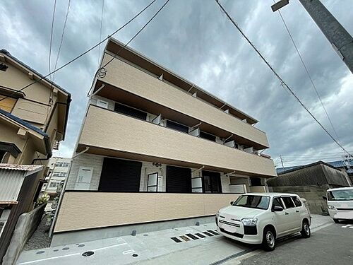 大阪府吹田市岸部中３丁目 3階建 築1年9ヶ月